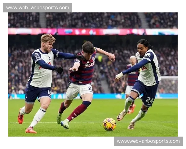 热刺八轮不胜跌至第十六 弗兰克战术与阵容格格不入 热刺八轮不胜跌至第十六 弗兰克战术与阵容格格不入